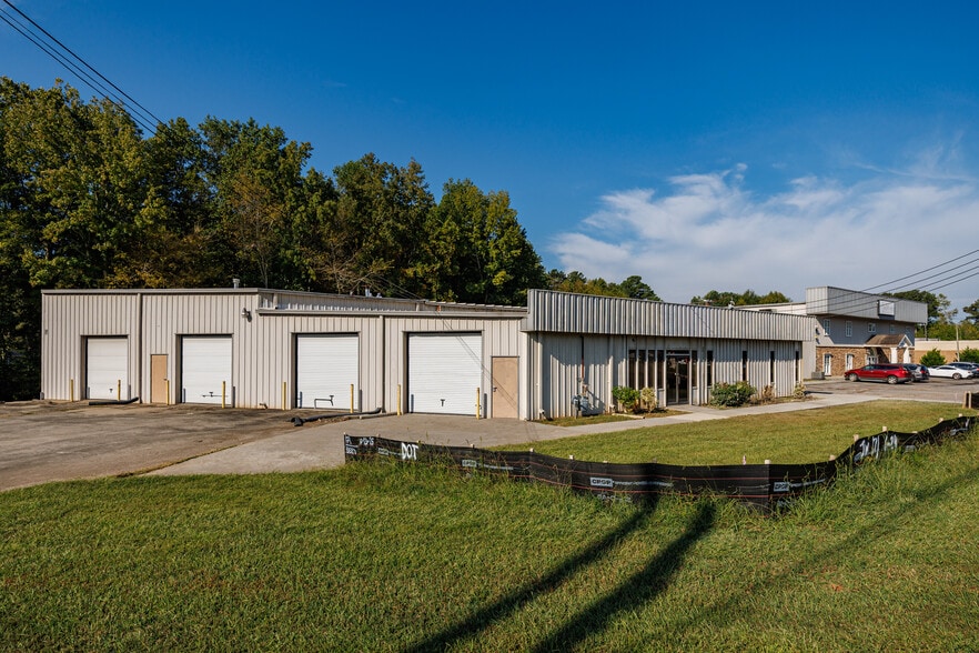 More Photos Of 12230 Cumming Hwy, Canton Warehouse For Sale