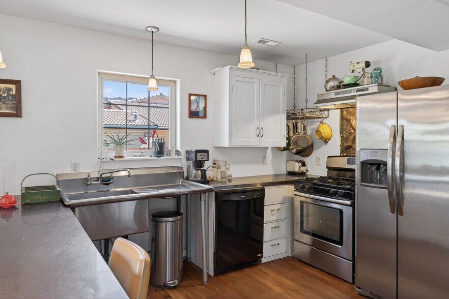 More Photos Of 411 N 500 W, Moab General Retail For Sale