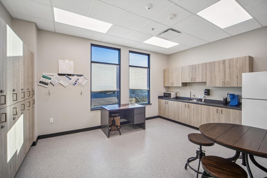 More Photos Of 801 NE Venture Dr, Waukee Daycare Center For Lease