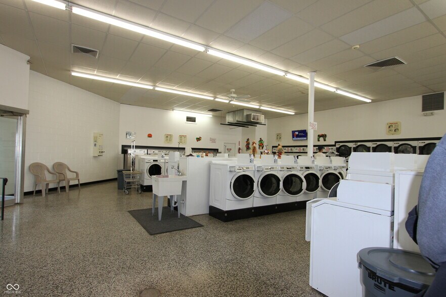 More Photos Of 1244 W Main St, Greenfield General Retail For Sale