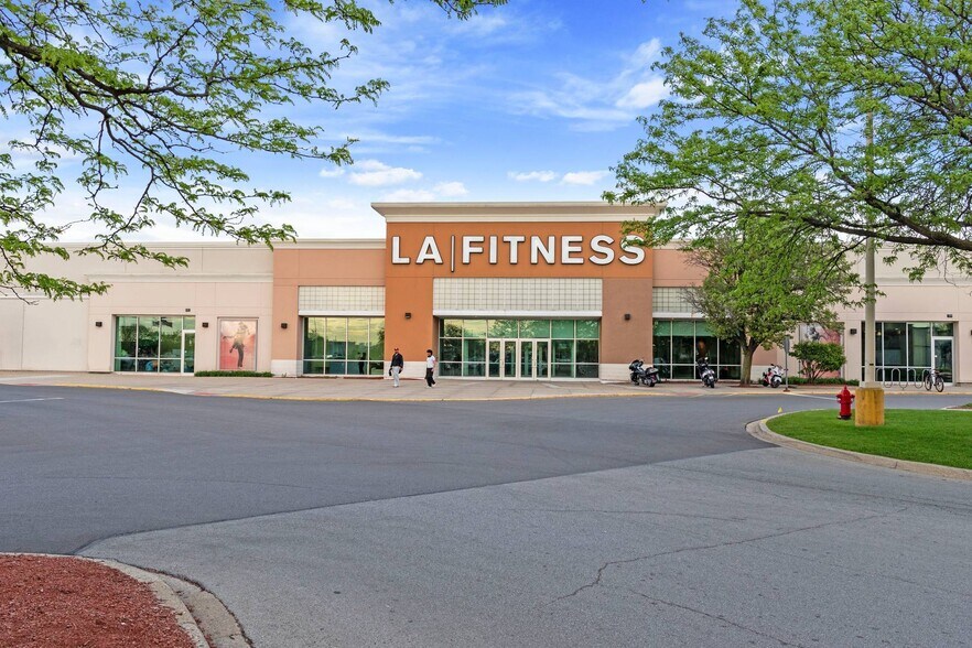 More Photos Of 200 Broadview Village Sq, Broadview Health Club For Sale