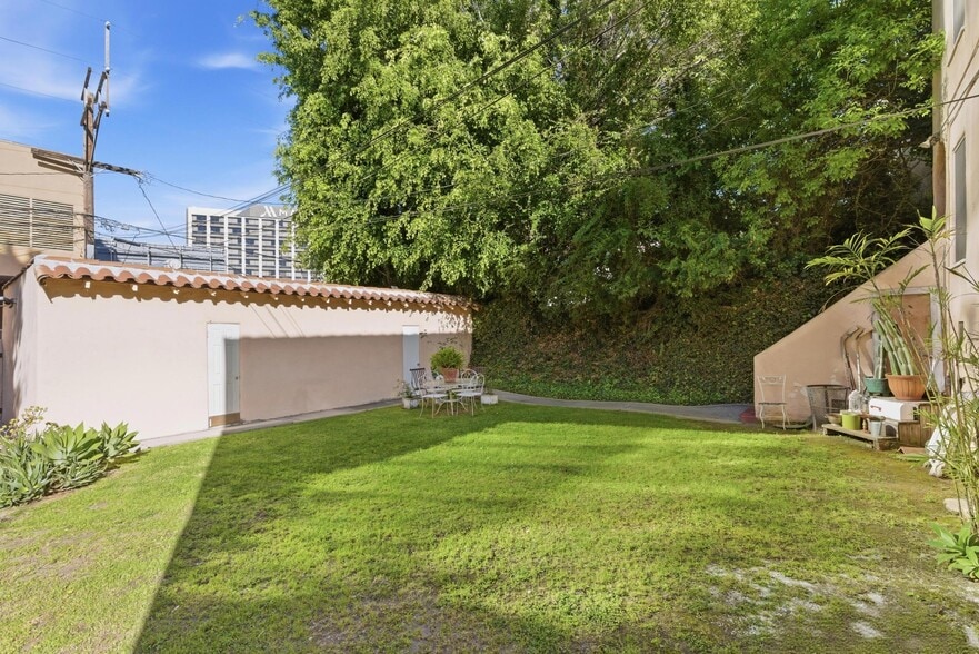 More Photos Of 1232 Smithwood Dr, Los Angeles Apartments For Sale