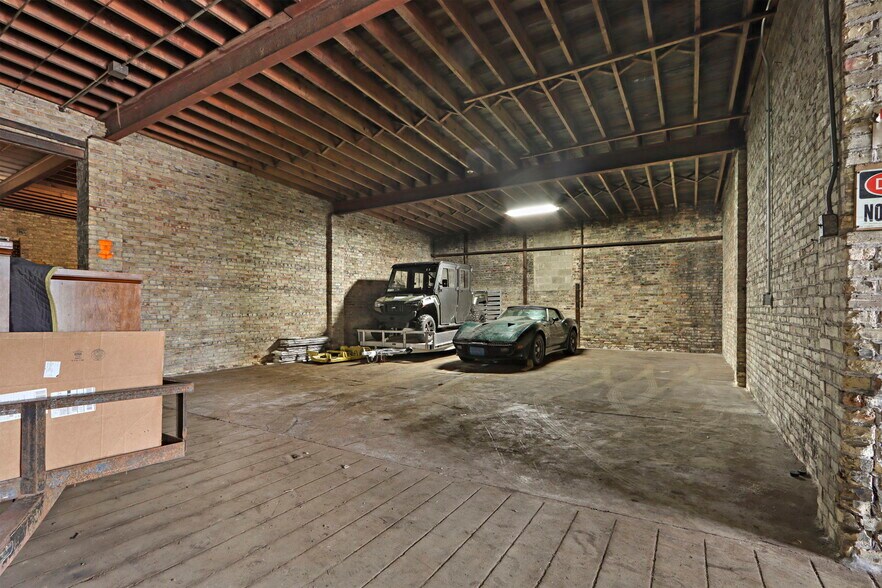 More Photos Of 1346 54th St, Kenosha Warehouse For Sale