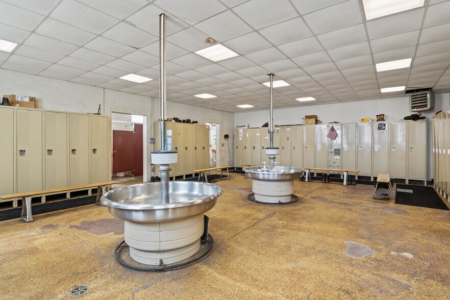 More Photos Of 9 Grimes St, Buffalo Industrial For Sale