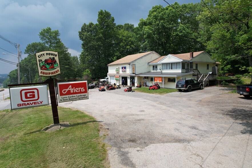 More Photos Of 71 Worcester Road, Charlton Auto Dealership For Sale