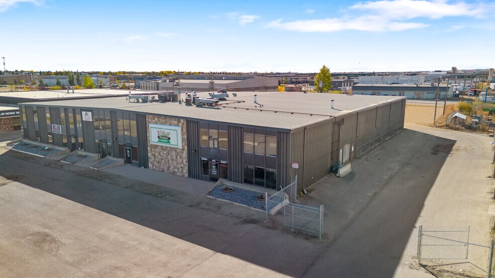 More Photos Of 9026 108 St, Grande Prairie Industrial For Lease