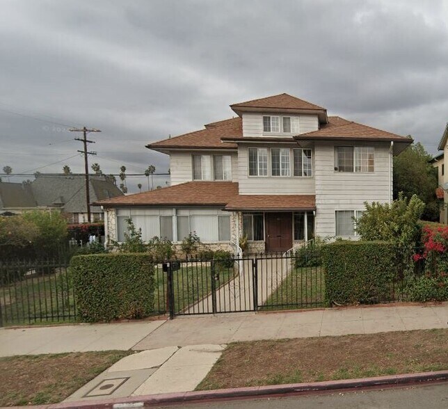 Primary Photo Of 903 Edgemont St, Los Angeles Congregate Senior Housing For Sale