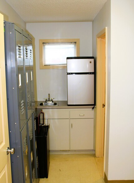 More Photos Of 280 General Daniel Ave N, Danielsville Medical For Lease