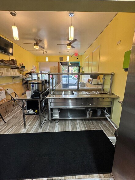 More Photos Of 324 S Columbus Ave, Mount Vernon Storefront Retail Office For Lease