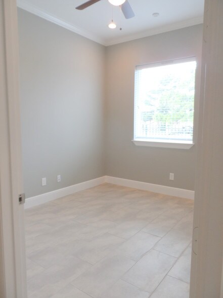 More Photos Of 18510 Green Land Way, Houston Medical For Lease