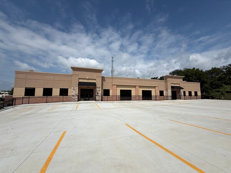 More Photos Of 850 Haines Rd, Liberty Office For Lease