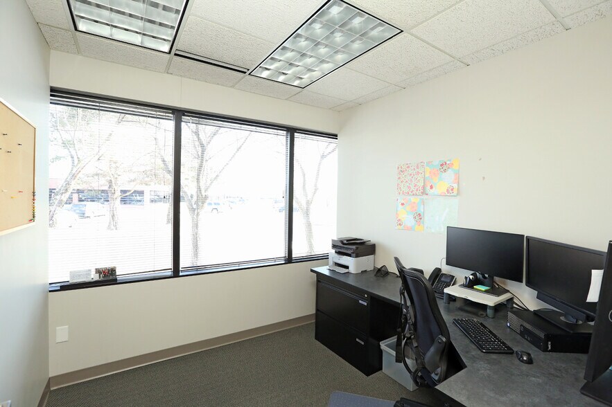 More Photos Of 7101-7199 Vista Dr, West Des Moines Coworking Space