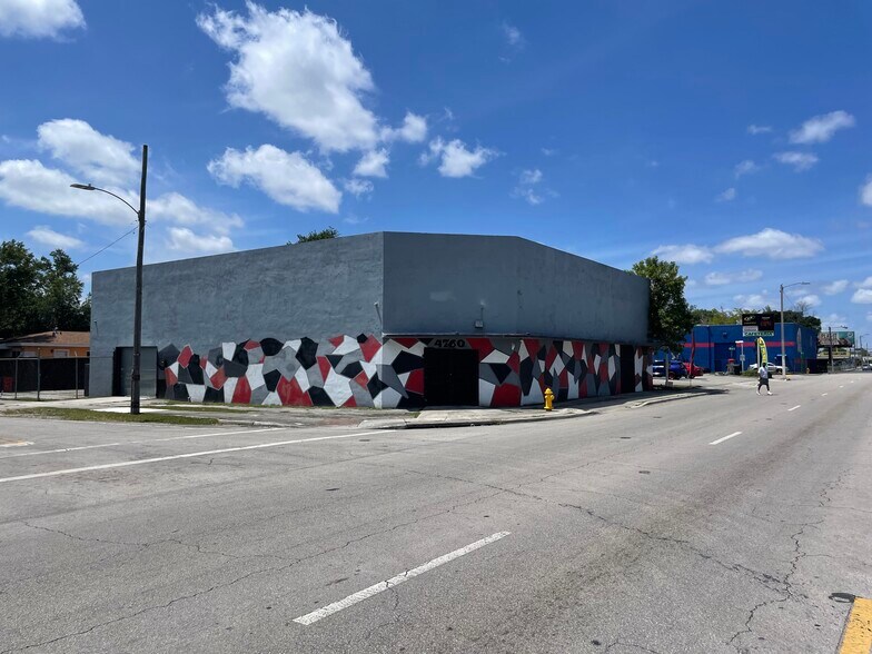 More Photos Of 4760 NW 17th Ave, Miami Warehouse For Sale
