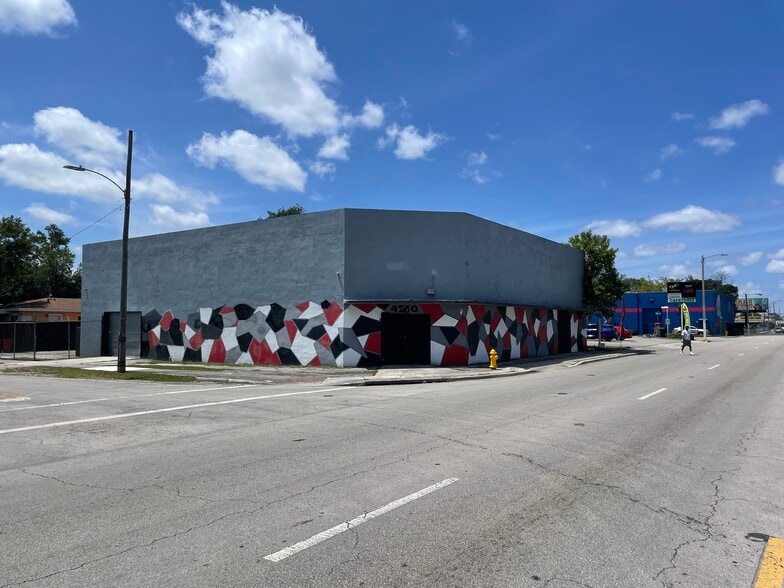 More Photos Of 4760 NW 17th Ave, Miami Warehouse For Sale