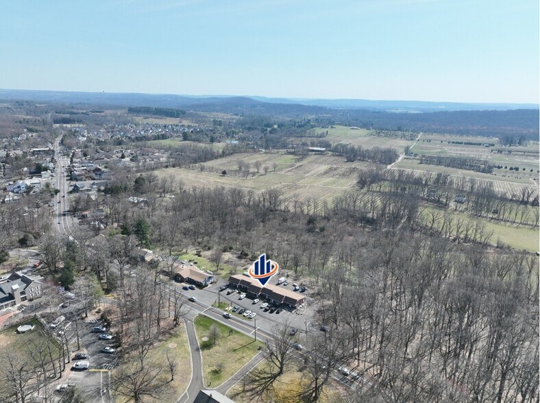 More Photos Of 5667 York Rd, Lahaska Freestanding For Lease