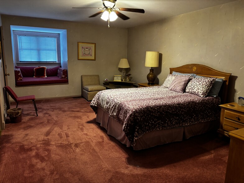 More Photos Of 205 Grandview Dr, Frankfort Religious Facility For Sale