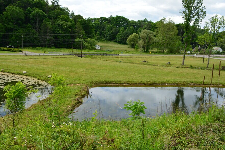 More Photos Of 6421 Highway 91 N, Laurel Bloomery Warehouse For Sale