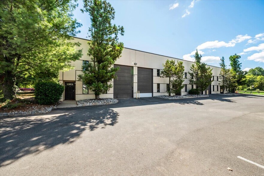 Primary Photo Of 14 Ilene Ct, Hillsborough Flex For Sale