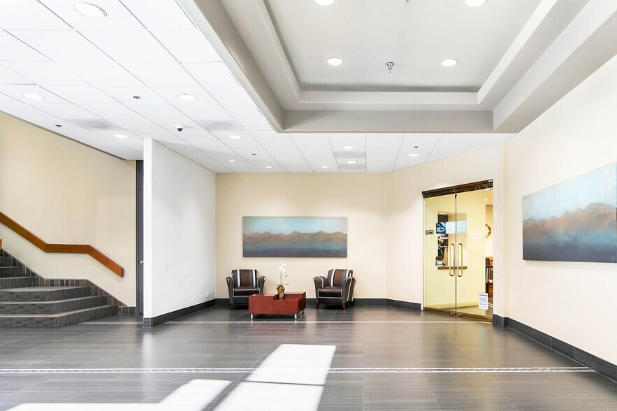 More Photos Of 601 E Tahquitz Canyon Way, Palm Springs Office For Sale