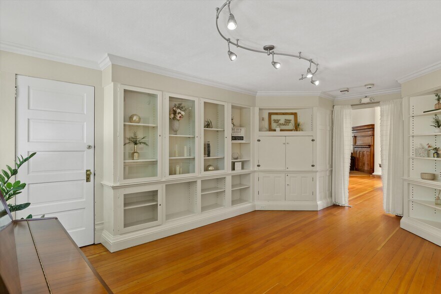 More Photos Of 909 Jefferson St, Red Bluff Specialty For Sale