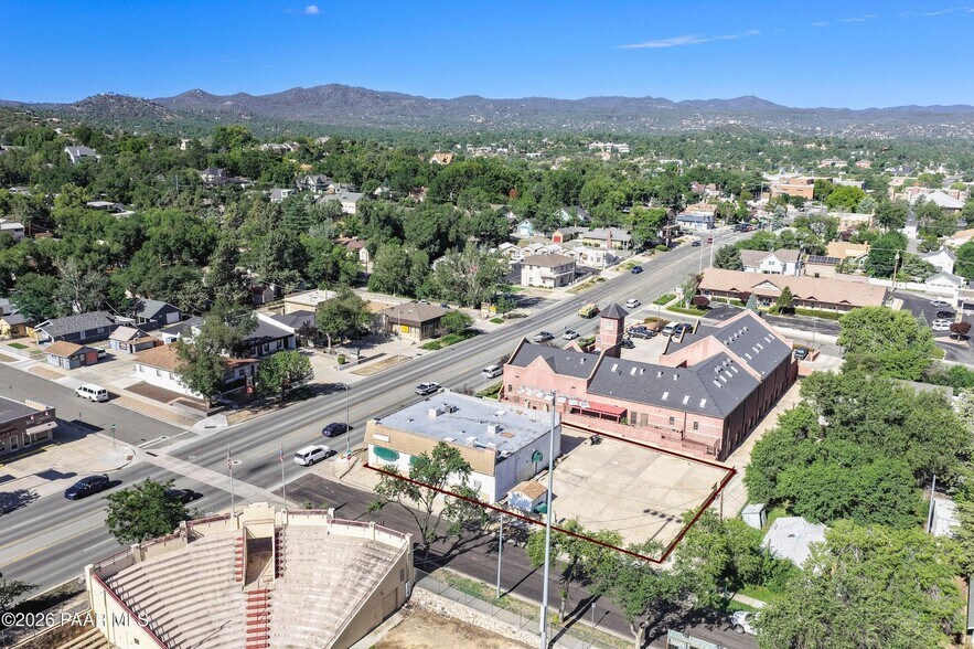 More Photos Of 620 E Gurley St, Prescott Restaurant For Sale