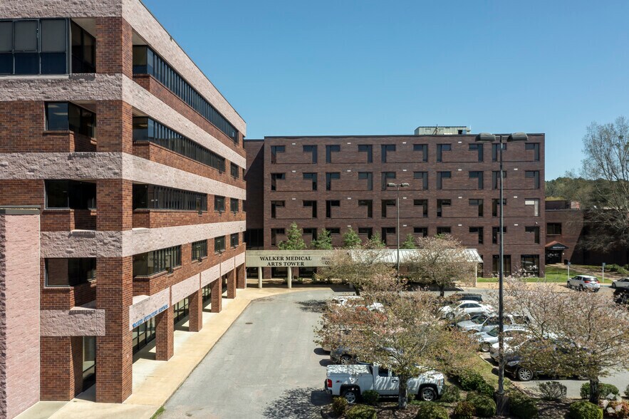 More Photos Of 3400 Highway 78 E, Jasper Medical For Lease