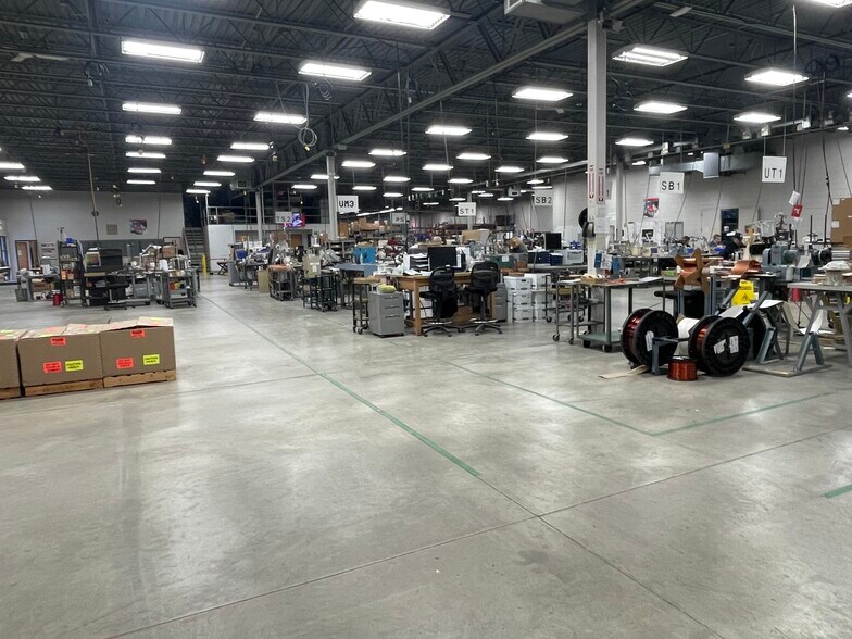 More Photos Of 8320 193rd Ave, Bristol Service For Sale