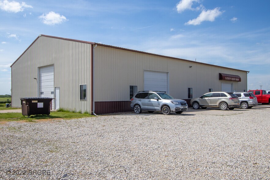 More Photos Of 2326 N Main St, Osceola Auto Repair For Sale