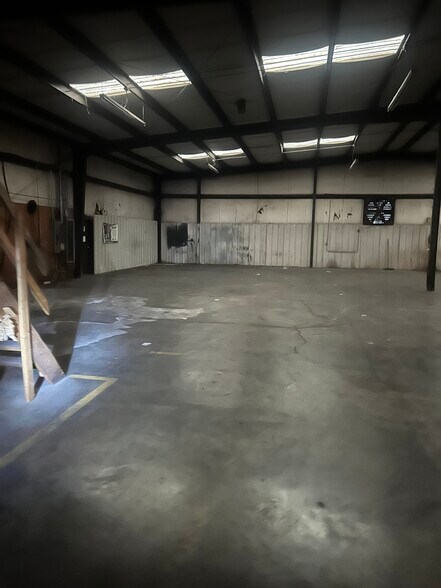 More Photos Of 1500 Union Hill Rd, Alpharetta Manufacturing For Sale