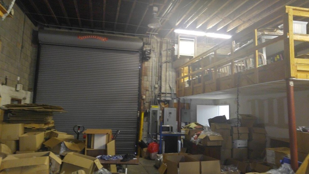 More Photos Of Midland Ave, Hicksville Warehouse For Sale