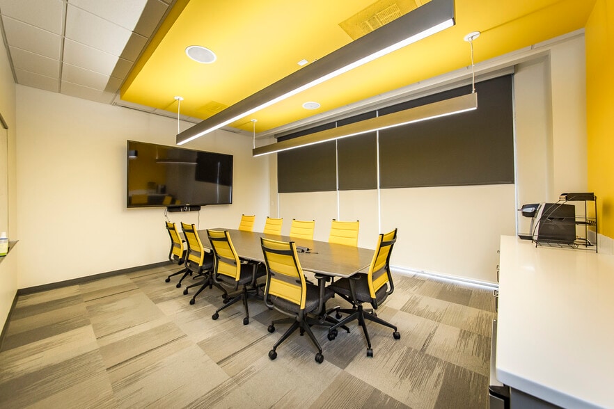 More Photos Of 208 E Kiehl Ave, North Little Rock Office For Sale