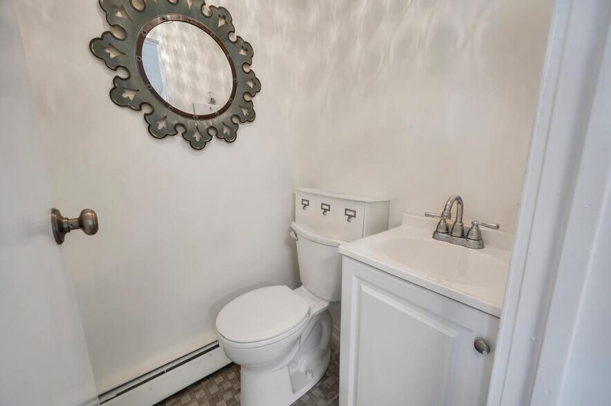 More Photos Of 2539 Middle Country Rd, Centereach Office For Lease