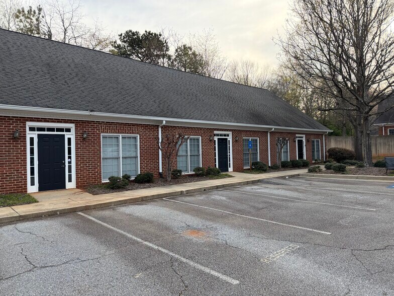 More Photos Of 1711 Meriweather Dr, Watkinsville Office For Lease