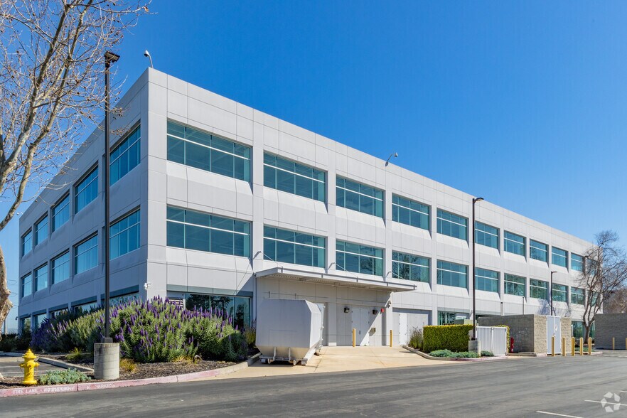 More Photos Of 300 Holger Way, San Jose Office For Lease