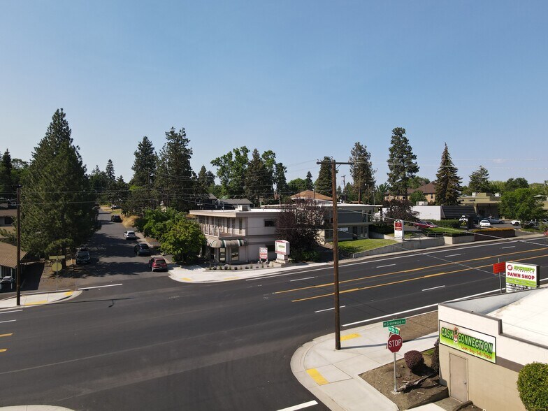More Photos Of 477 NE Greenwood Ave, Bend Loft Creative Space For Sale