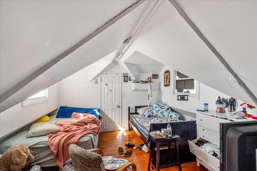 More Photos Of 4 Main St, Kings Park Storefront Retail Residential For Sale