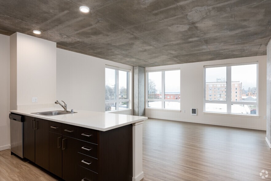 More Photos Of 102 N G St, Tacoma Apartments For Lease