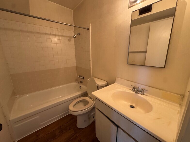 More Photos Of 1518 E Hedrick Dr, Tucson Apartments For Sale