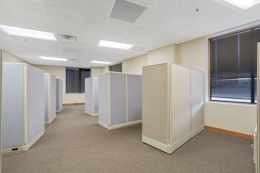 More Photos Of 344 W Genesee St, Syracuse Loft Creative Space For Lease