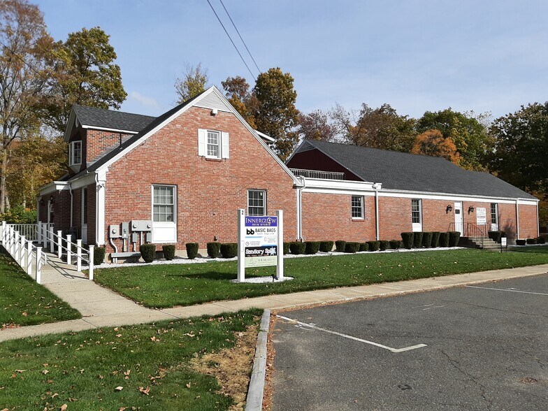 More Photos Of 2 Crane Park Dr, Wilbraham Medical For Lease