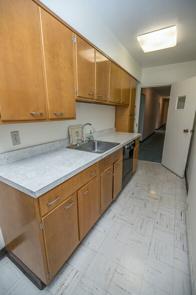 More Photos Of 2425 N Taylor Rd, Cleveland Heights Religious Facility For Sale