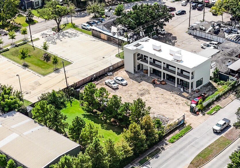 More Photos Of 2235 Richmond Ave, Houston Storefront For Lease