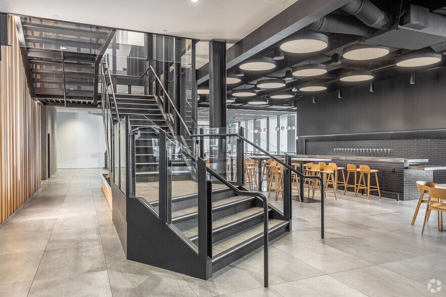 More Photos Of 1300 SW Fifth Ave, Portland Unknown For Lease