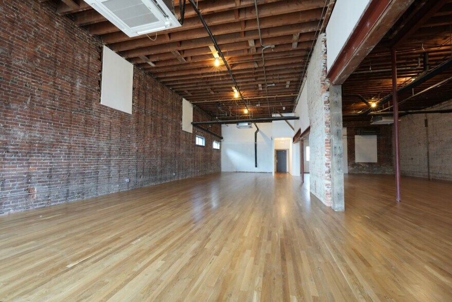 More Photos Of 1313 Hewitt Ave, Everett Storefront Retail Residential For Lease