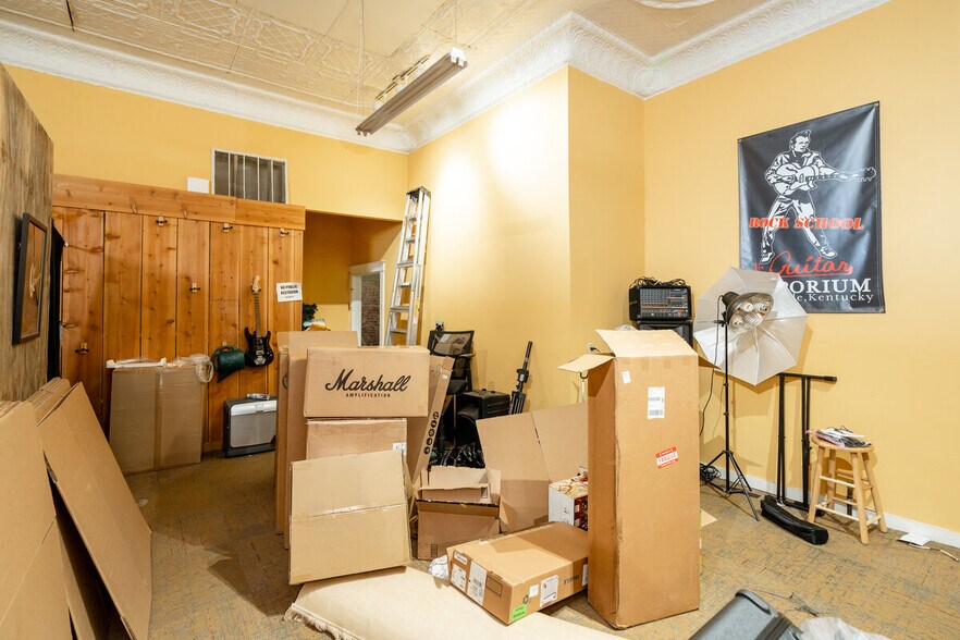 More Photos Of 1610 Bardstown Rd, Louisville Storefront For Sale