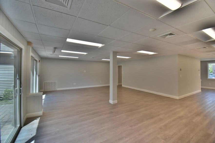 More Photos Of 434 Littleton Rd, Westford Storefront Retail Office For Lease