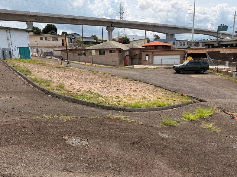 More Photos Of , Pearl City Unknown For Sale