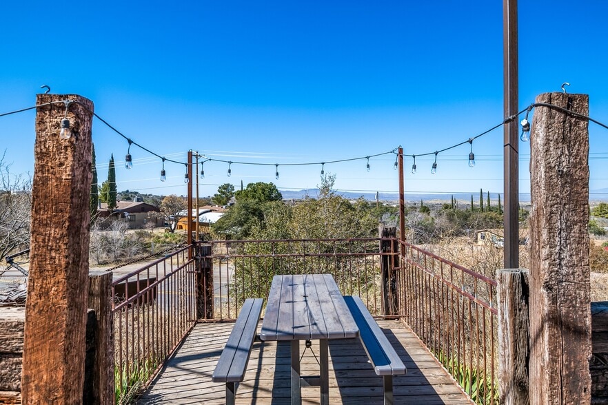 More Photos Of 1200 N Jefferson Dr, Oracle Bar For Sale