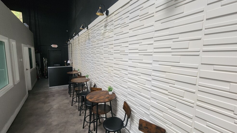 More Photos Of 1422 Woodmont Ln NW, Atlanta Showroom For Sale