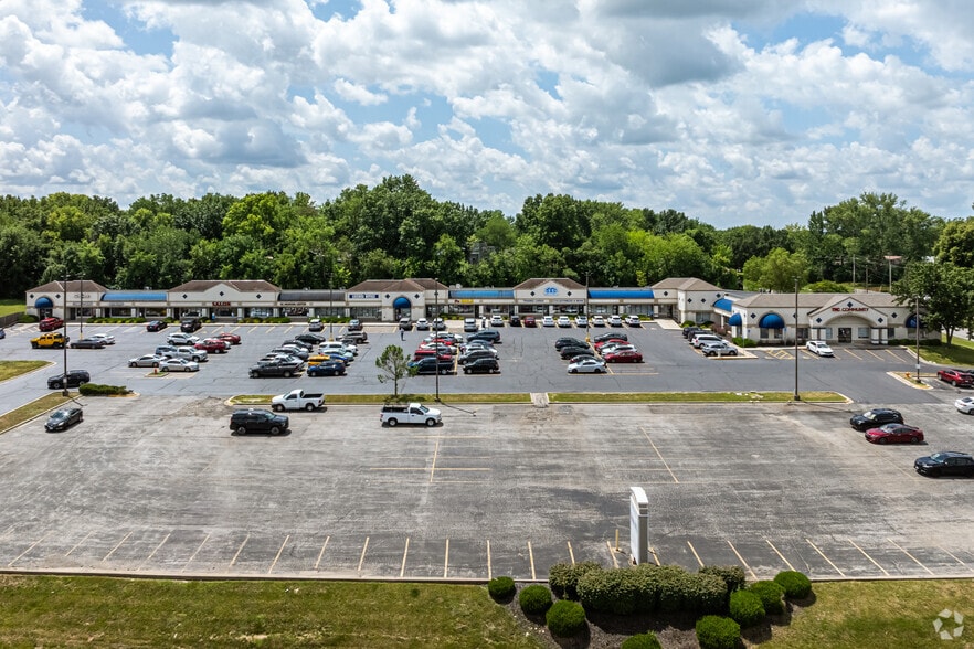 More Photos Of 17601 E 40 Hwy, Independence Unknown For Lease